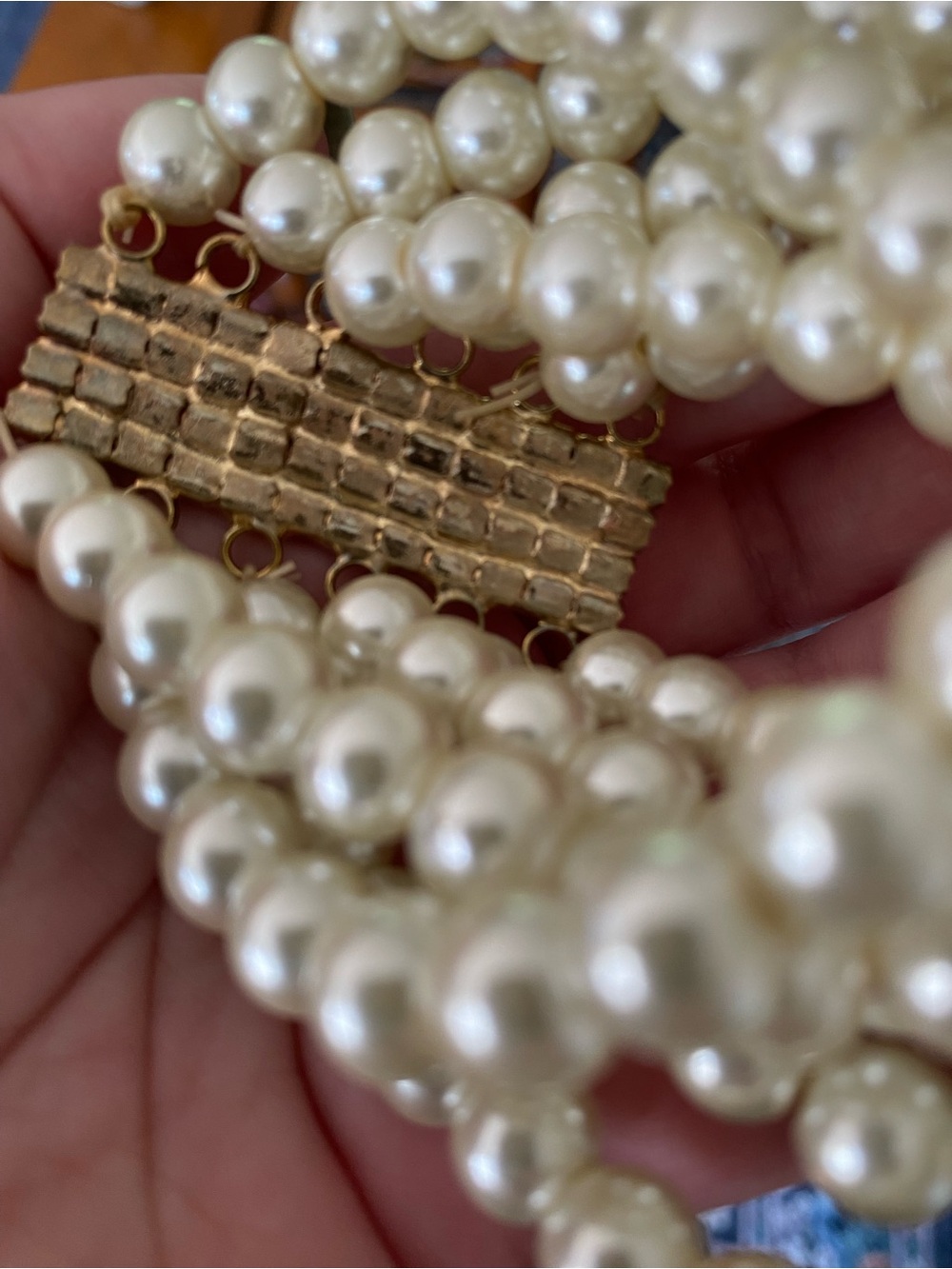 Elegant Pearl and Crystal Stretch Bracelet - Ivory Pearls with Rhinestone Accent - Picture 5 of 5
